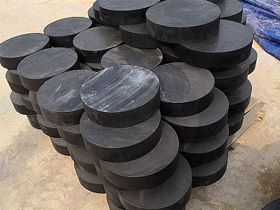 盐城板式橡胶支座由若干层橡胶片与薄钢板经加压硫化